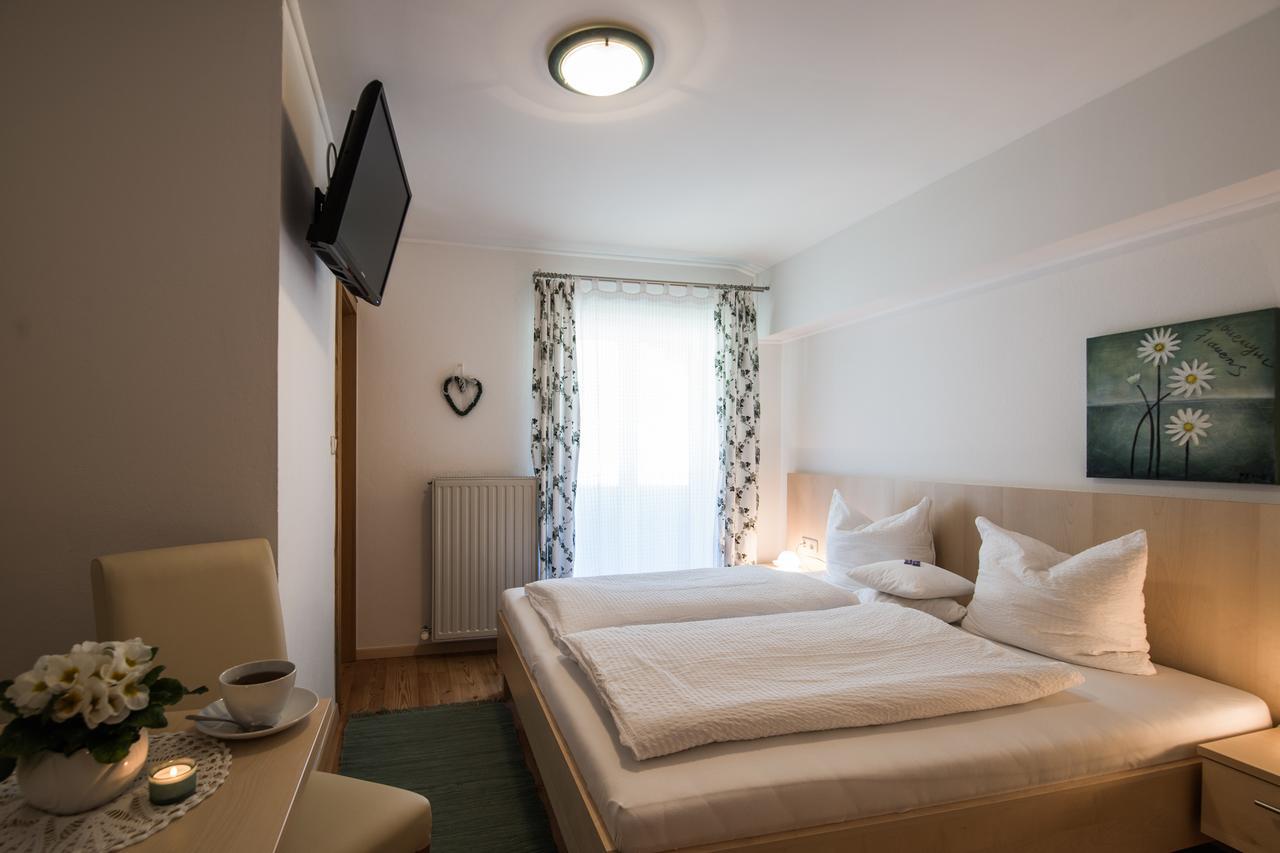 Gaestehaus Walpurga Russbach am Pass Gschütt Buitenkant foto