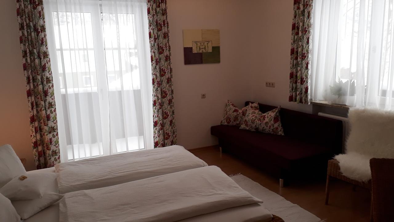 Gaestehaus Walpurga Russbach am Pass Gschütt Buitenkant foto